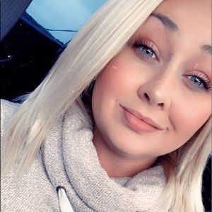 Meet your Posher, Victoria